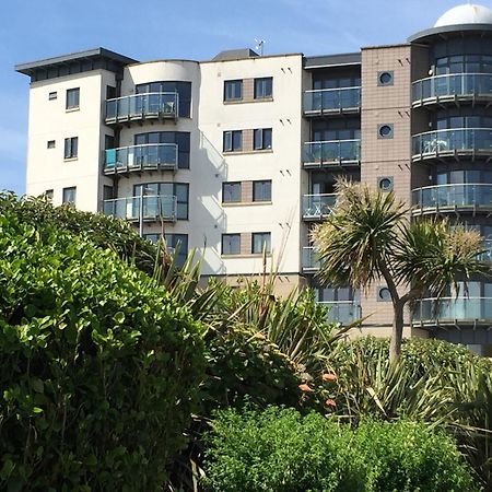 2Bed With Pool & Sea View Apartment New Quay Exteriör bild