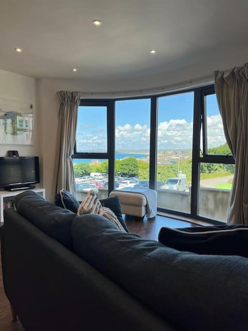 2Bed With Pool & Sea View Apartment New Quay Exteriör bild